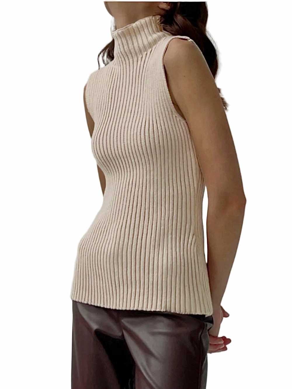 Commense  Minimalist Mock Neck Ribbed cream sleeveless quiet luxury sweater M